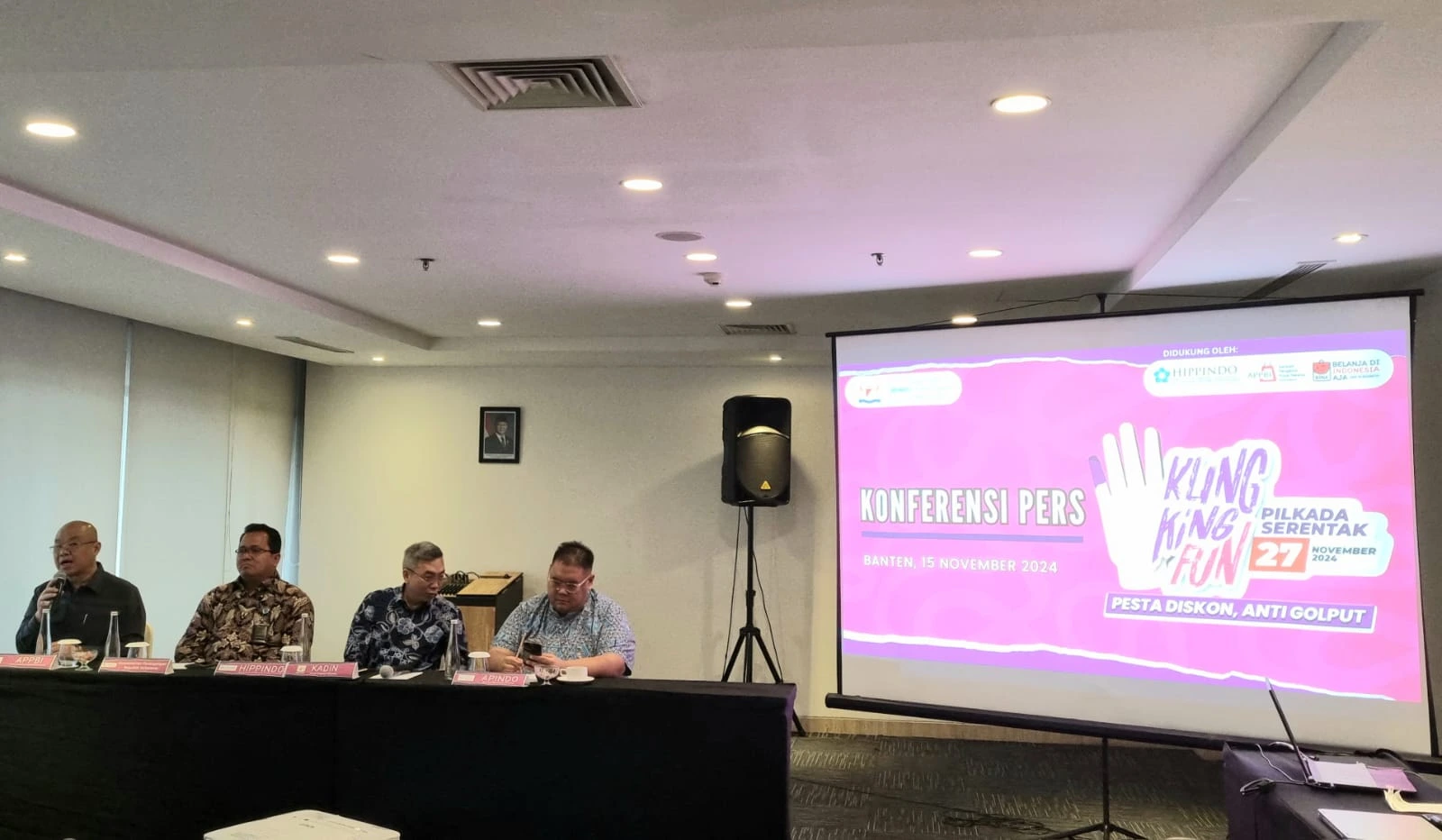 Konferensi pers Klingking Fun yang dihelat untuk memberikan stimulus pada perekonomian di Indonesia.