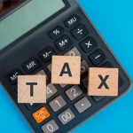 Ilustrasi membayar pajak.(freepik/8photo)