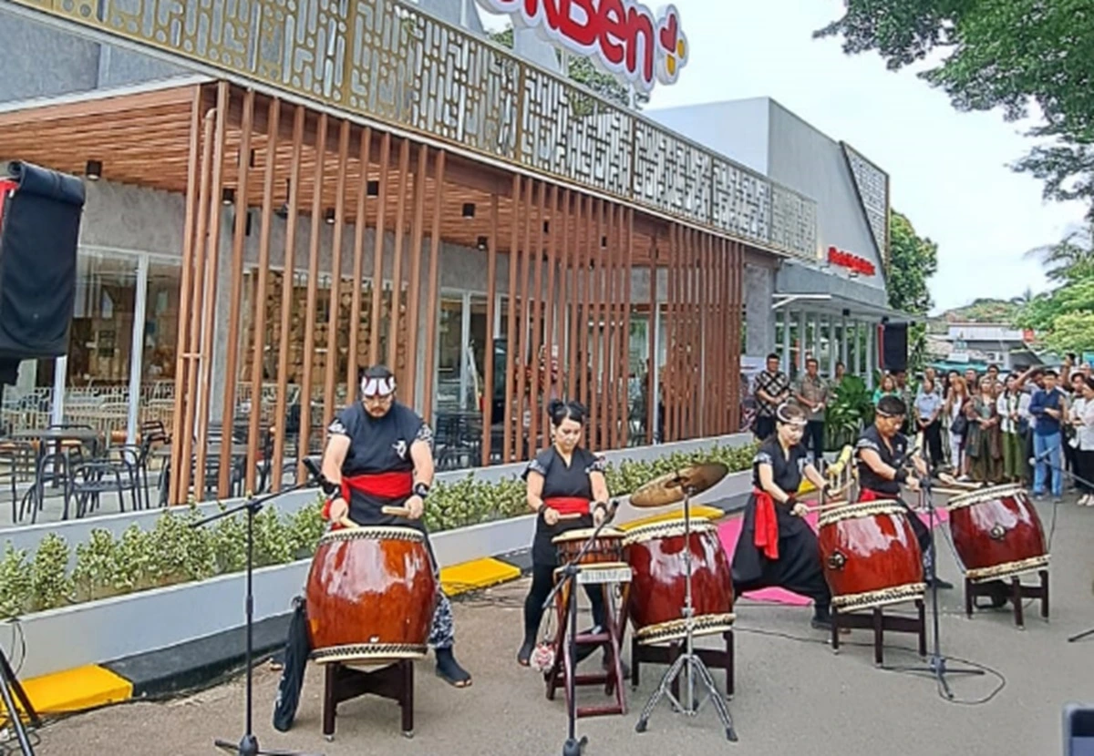 Nuansa Jepang Kental di Resto HokBen Plus, Banyak Spot Foto Juga Loh!