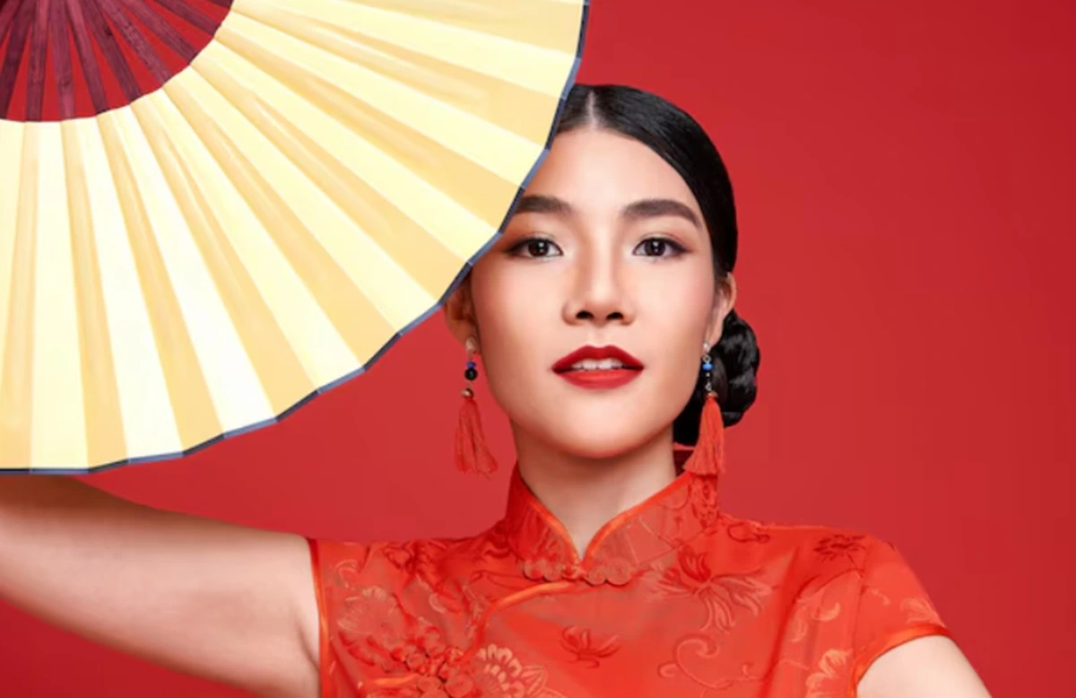 Tampilan bold saat rayakan Imlek dengan warna merah.(freepik)