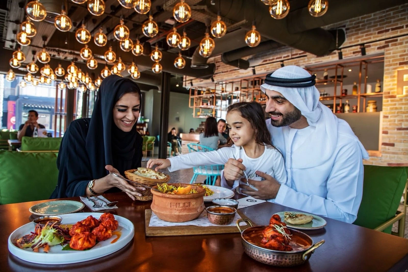 Keluarga bahagia rayakan Idul Adha.