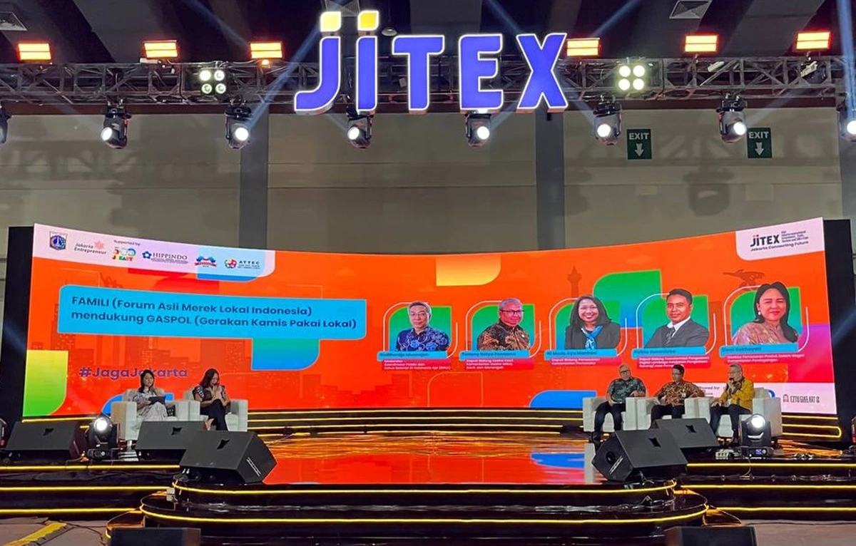 Diskusi FAMILI (Forum Asli Merek Lokal Indonesia) yang digelar di JITEX 2025, Kamis (18/9/2025).