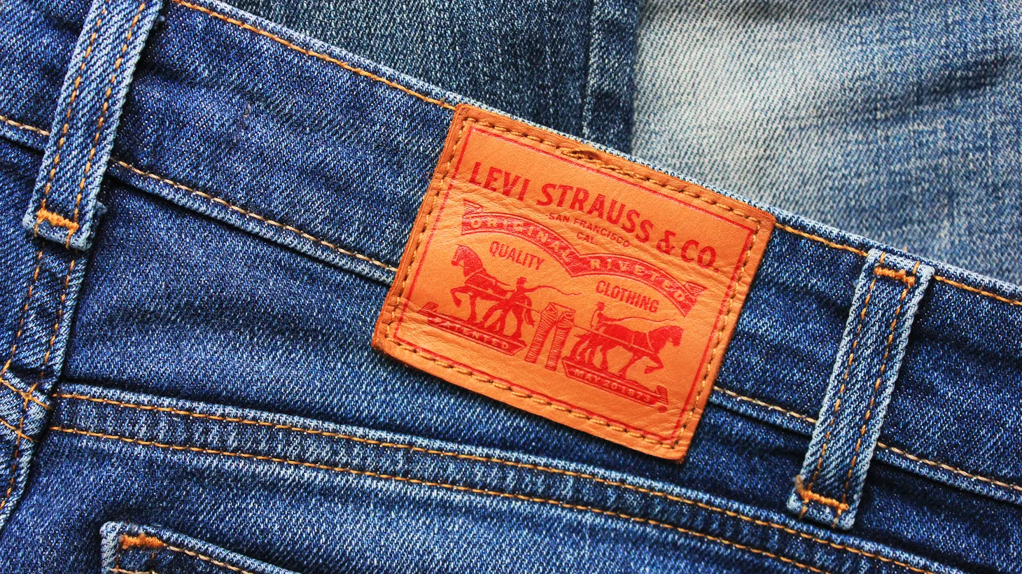 Levi’s dengan produk andalannya, denim.