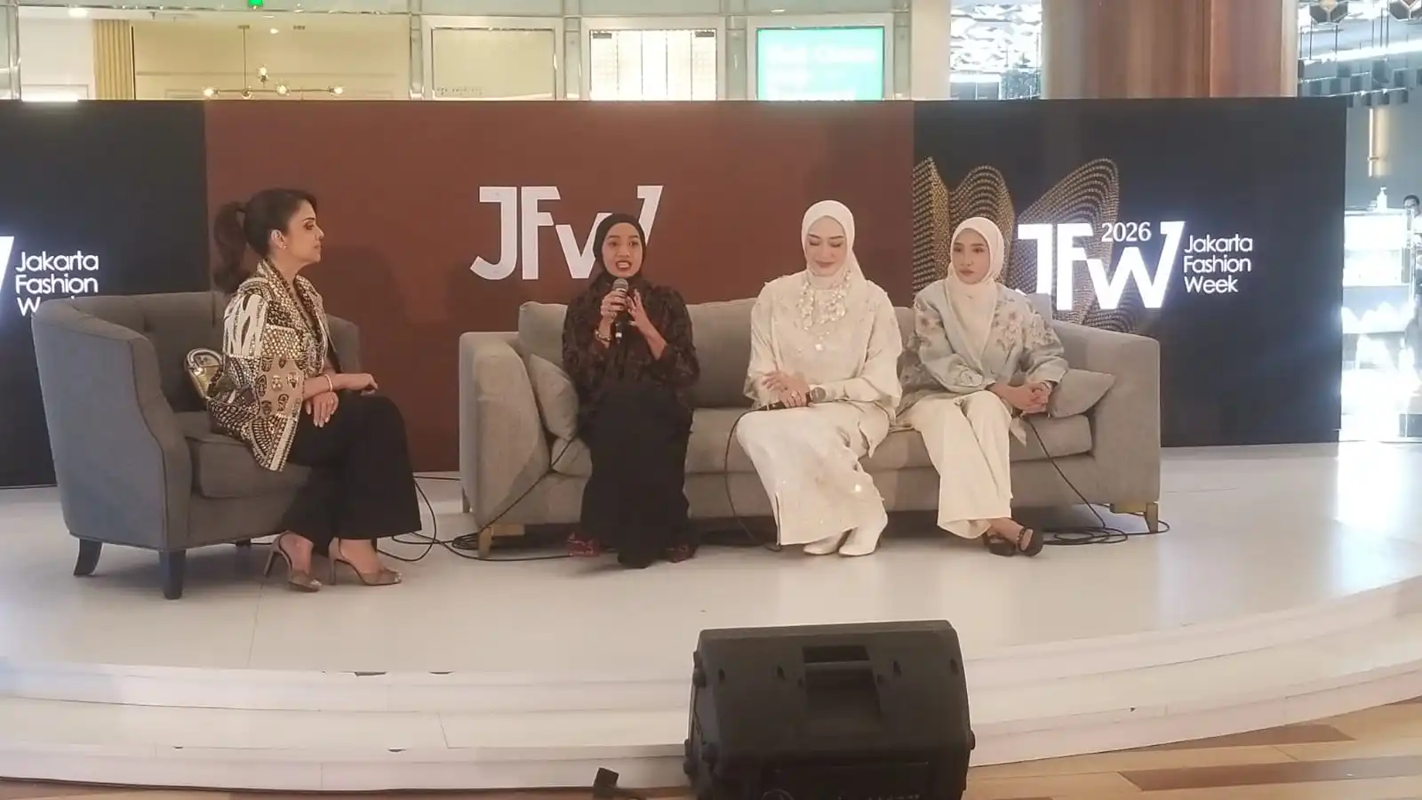 Keterangan pers BM textile, Radiant Mosaic di Jakarta Fashion Week 2026, Rabu (29/10/2025)