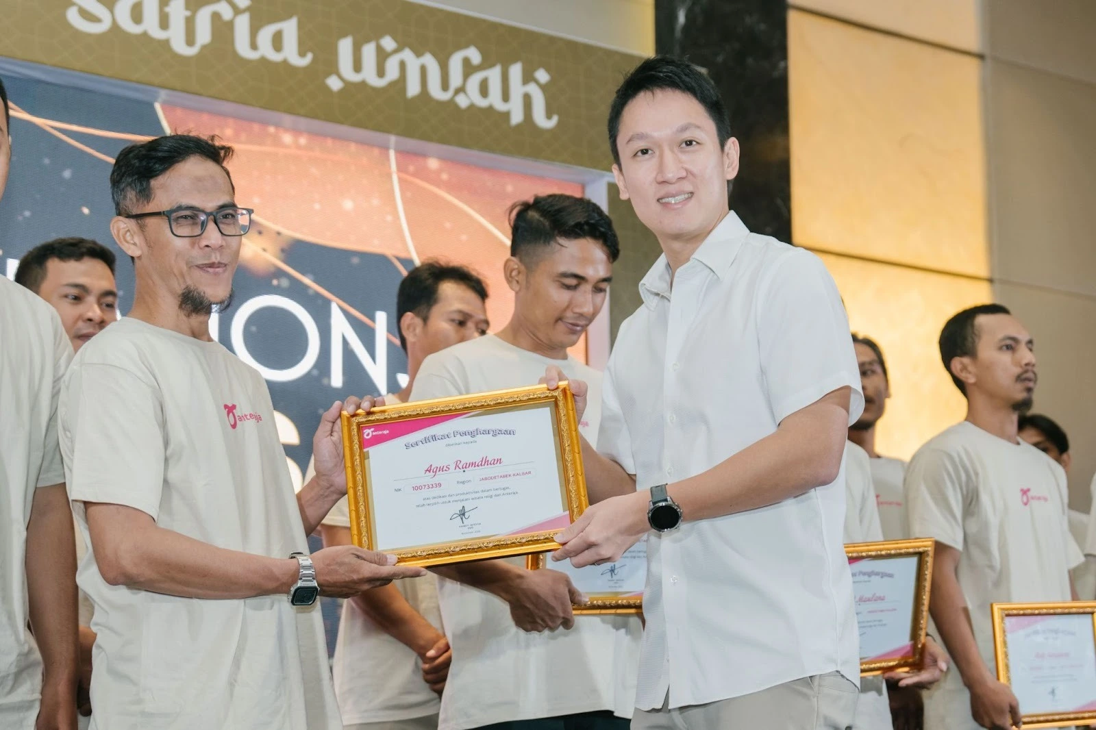 Anteraja dan Shopee Berangkatkan 24 Kurir Terbaik ke Tanah Suci