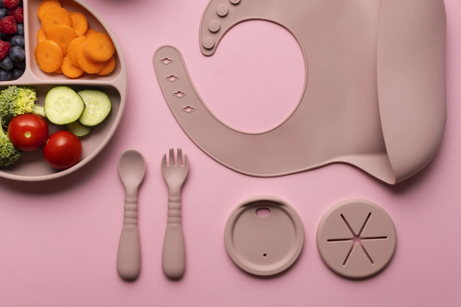 Bahaya Alat Makan Bayi yang Dikeringkan di Rak Terbuka