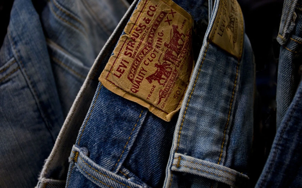 Levis