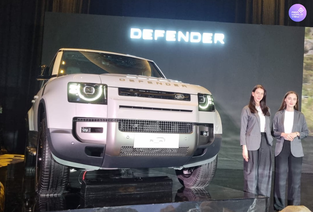 PT JLM Auto Indonesia resmi meluncurkan Land Rover Defender Octa di Jakarta, memperkenalkan varian paling ekstrem dan bertenaga dalam sejarah Defender