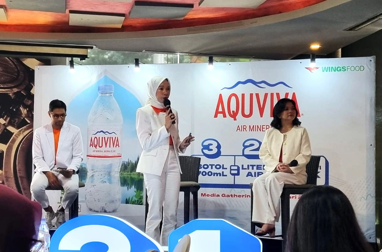 Kampanye AQUVIVA 3–2–1 di Jakarta.