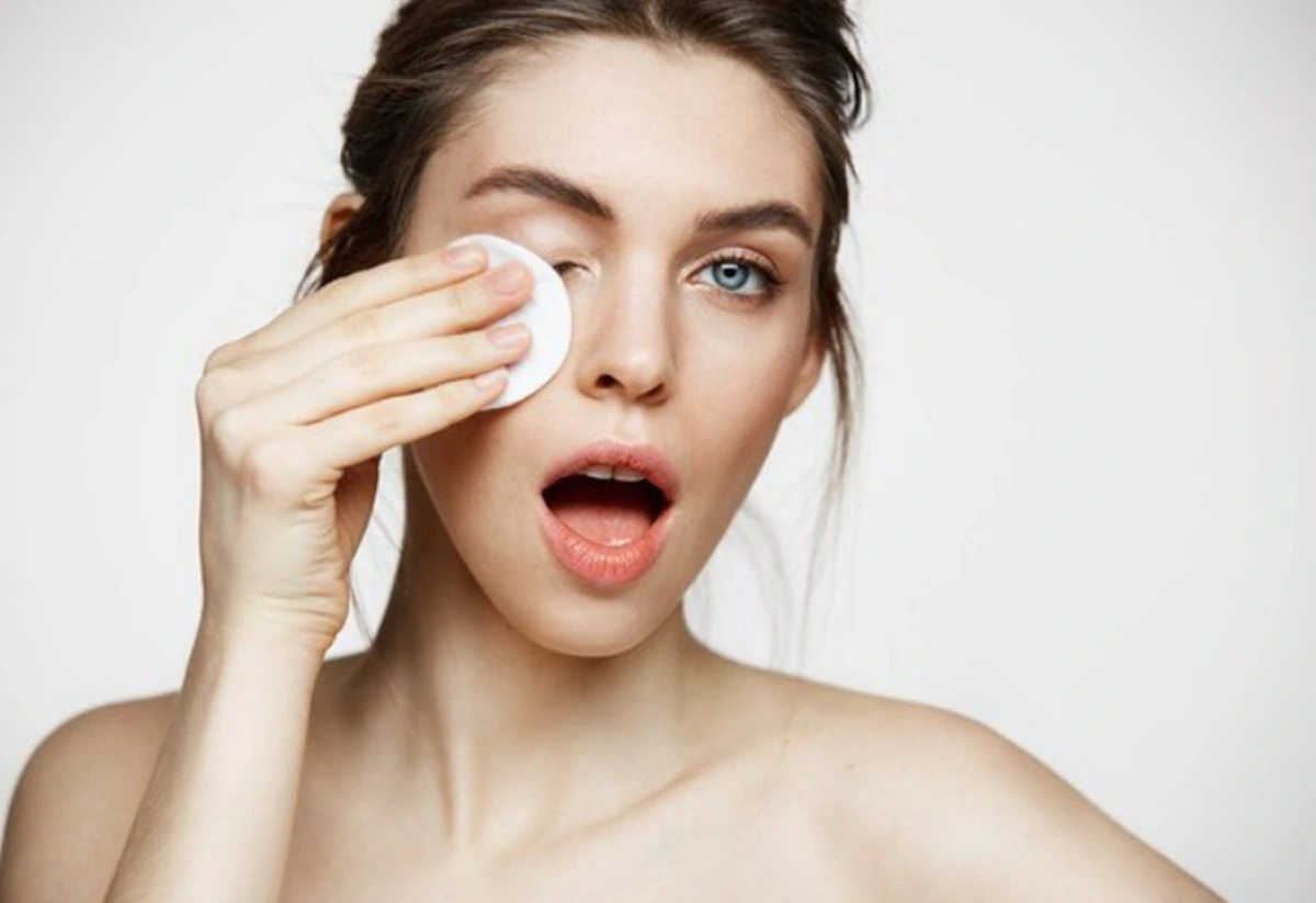 Double Cleansing dan Moisturizer, Rahasia Kulit Tetap Segar Saat Lebaran 2026