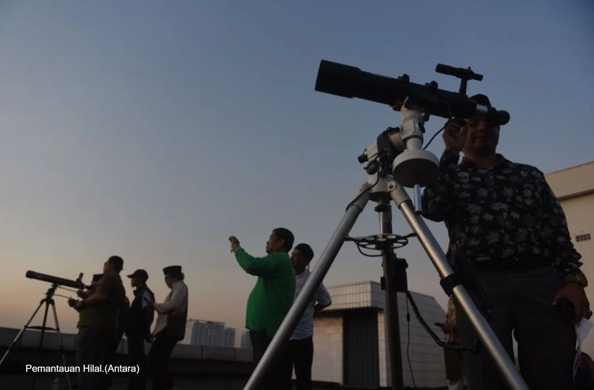Pemantauan Hilal.(Antara)