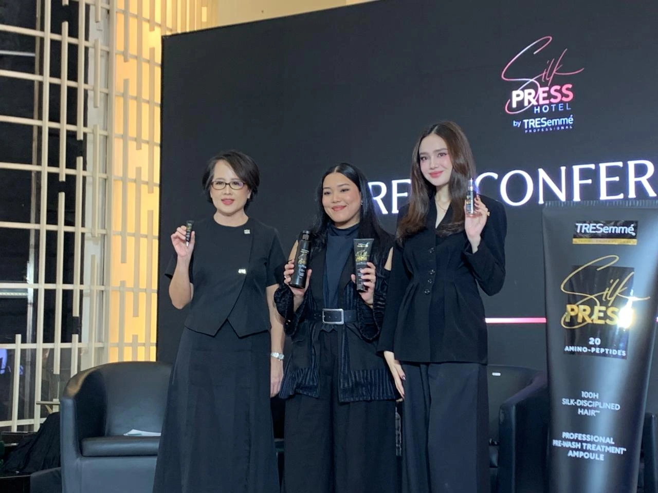 acara TRESemmé Silk Press – The First Heatless Solution, Kamis (9/4/2026).