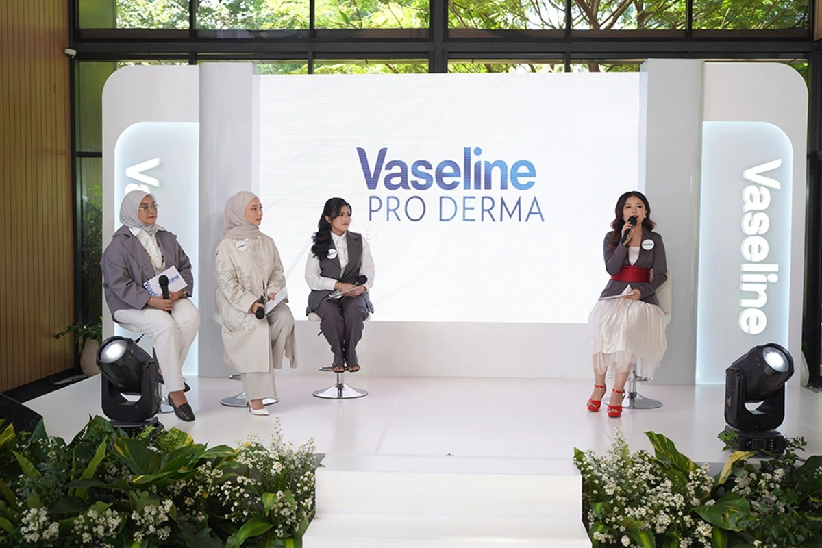 Peluncuran Vaseline Pro Derma di Jakarta.