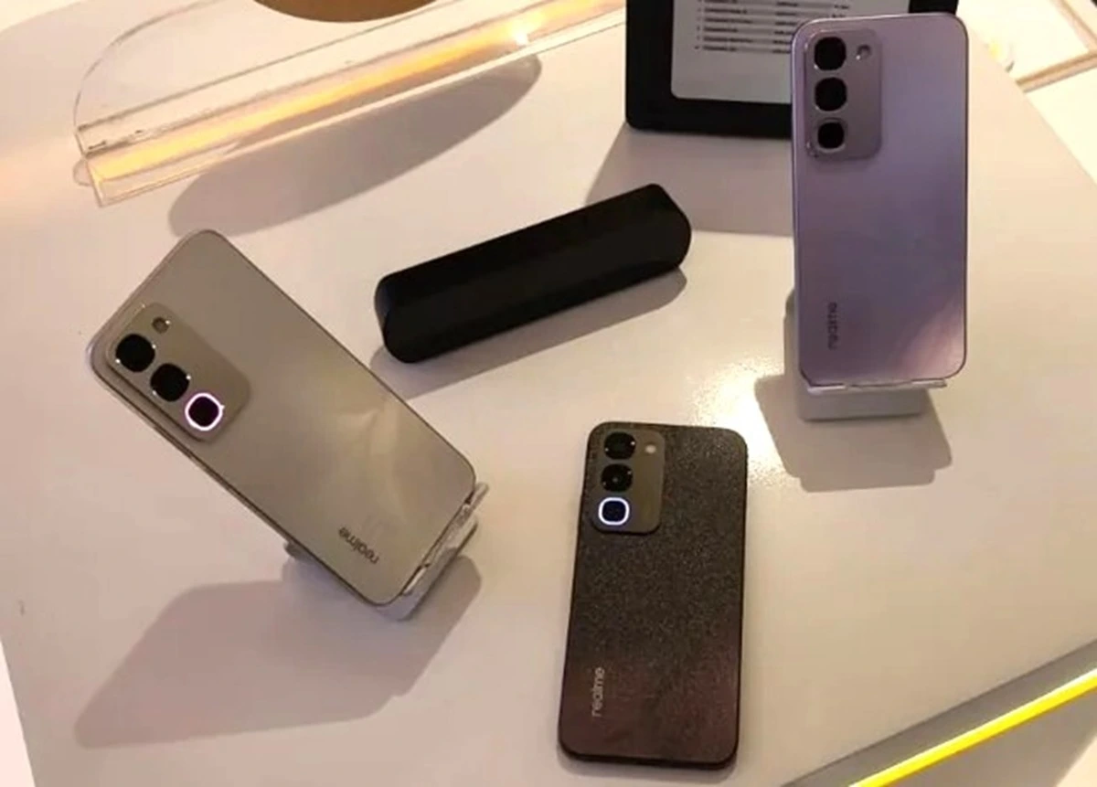 Realme C100