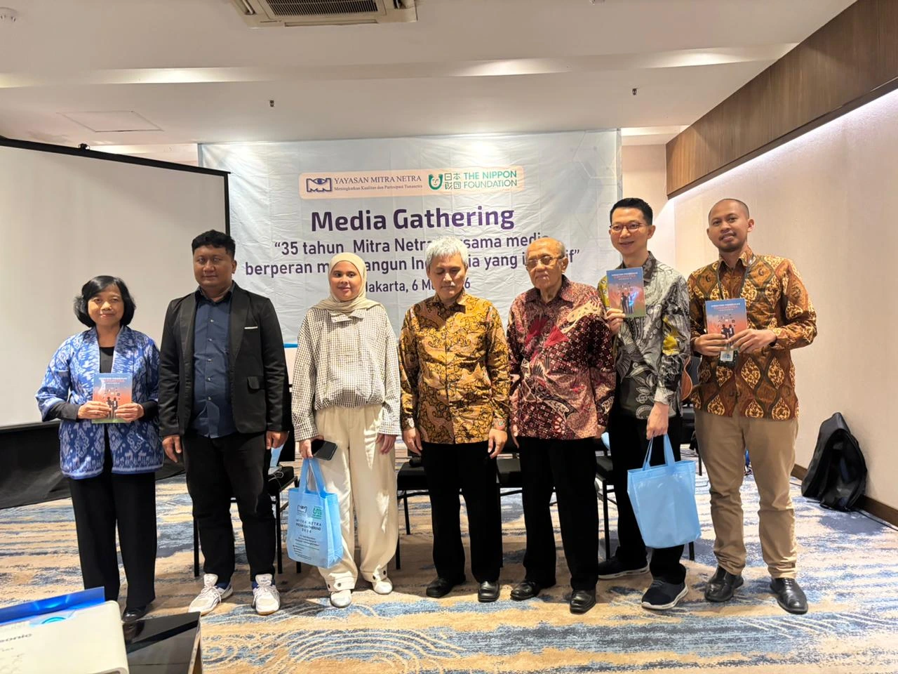 Aria Indrawati, Kepala Bagian Tenaga Kerja Mitra Netra dalam konferensi pers