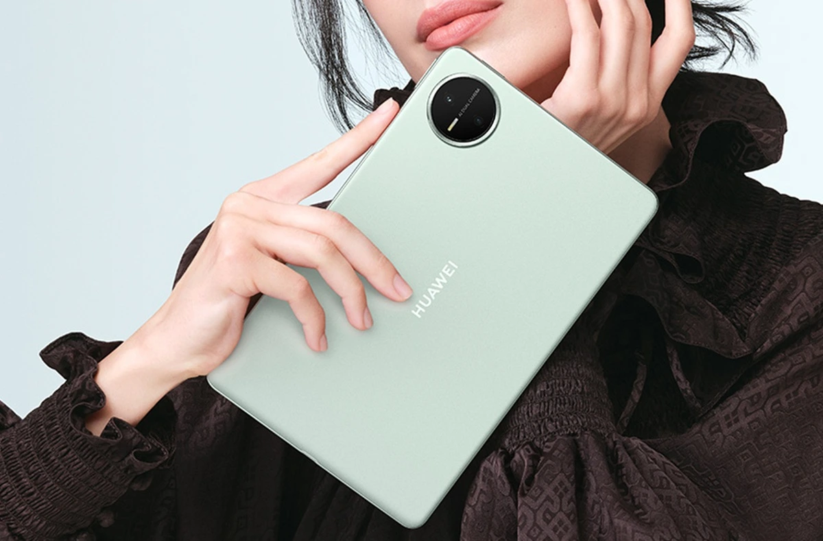 HUAWEI segera menghadirkan gebrakan baru di pasar tablet Indonesia melalui MatePad Mini, sebuah perangkat yang diklaim sebagai tablet mini paling ringan dan paling tipis di dunia.