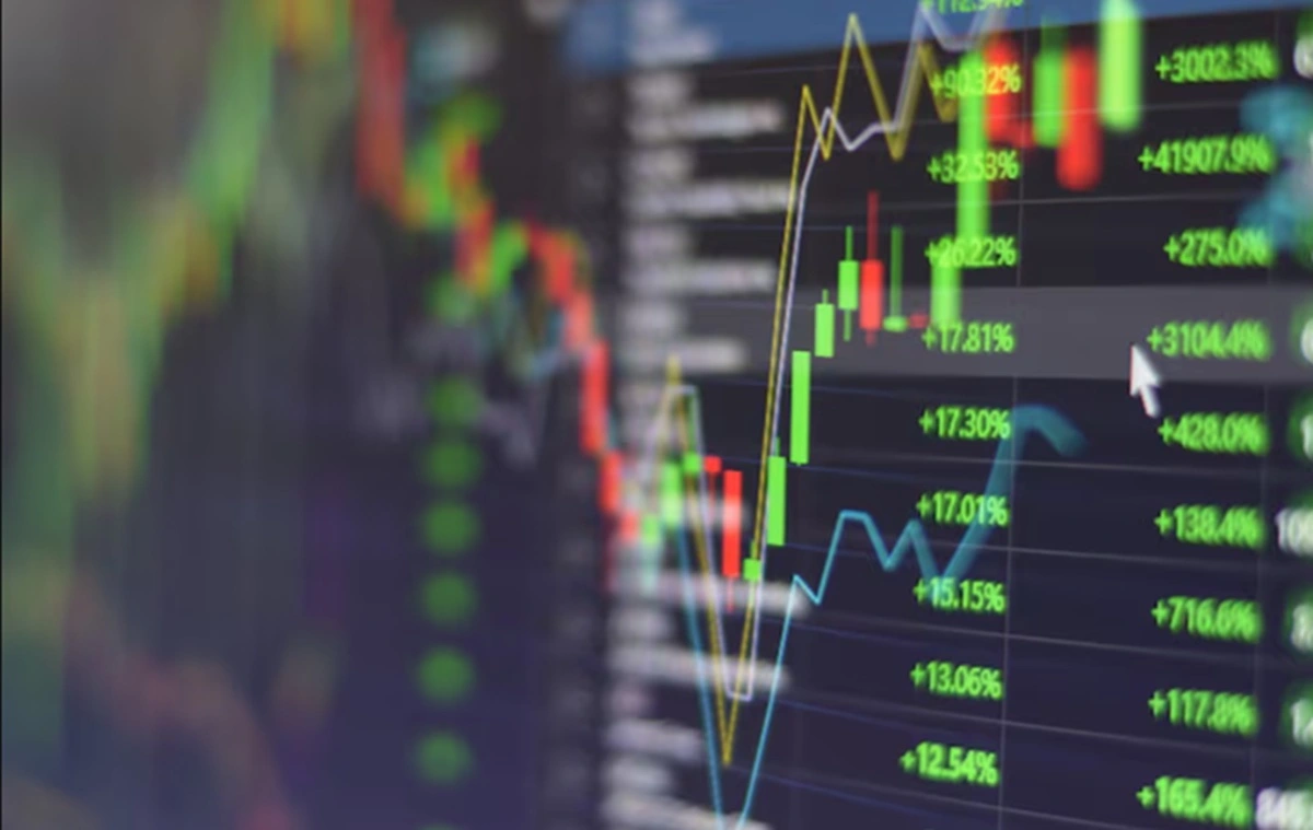 Pasar saham masuk ke zona hijau.(freepik)