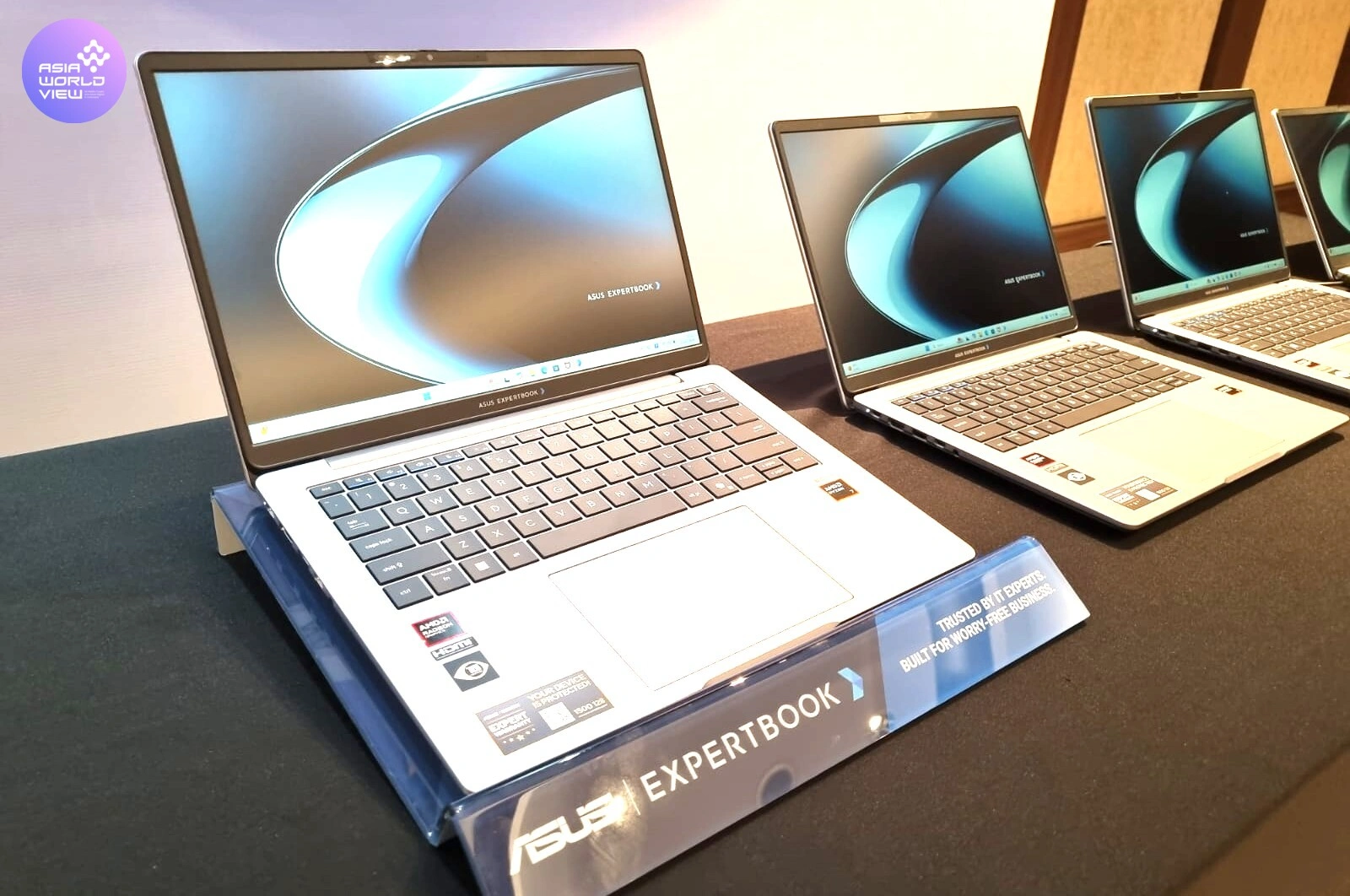 ASUS ExpertBook