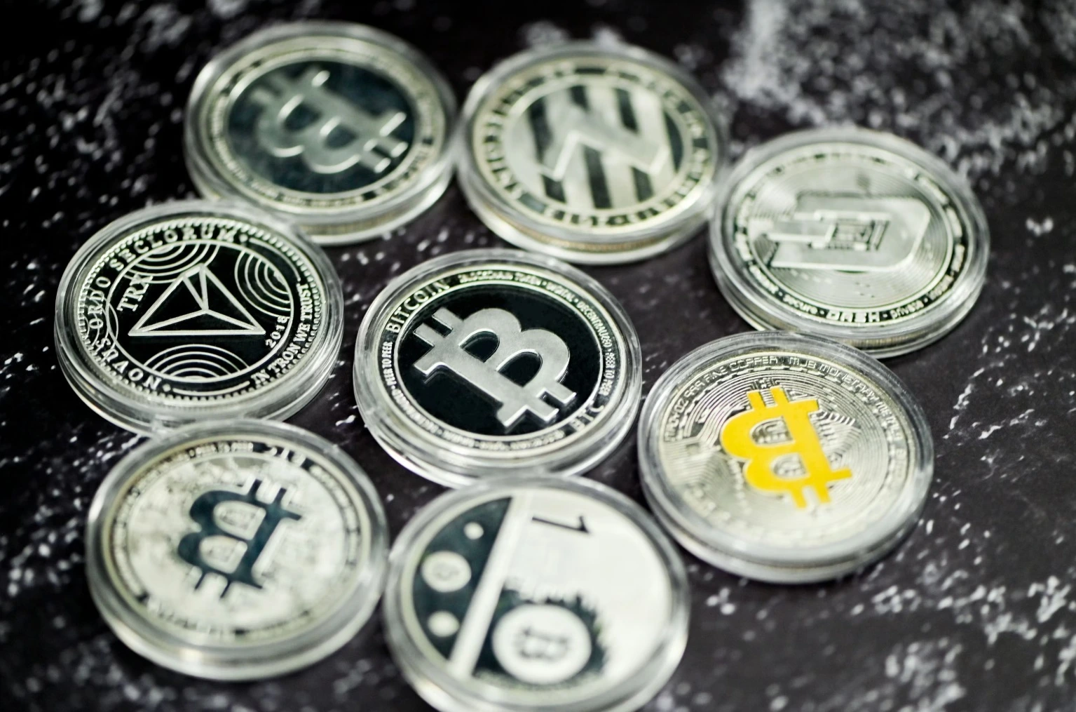 Pasar Kripto Bergeliat, Dogecoin dan Hyperliquid Ikut Reli