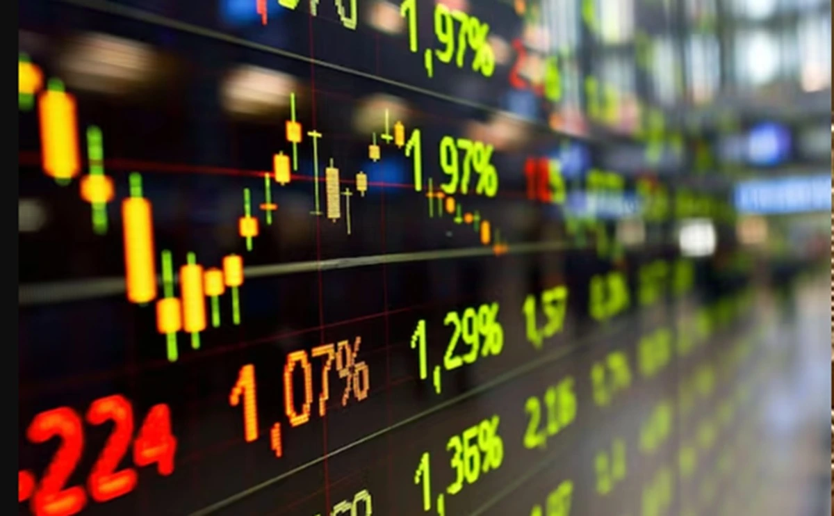 IHSG Terkoreksi, Dampak dari Tekanan Global