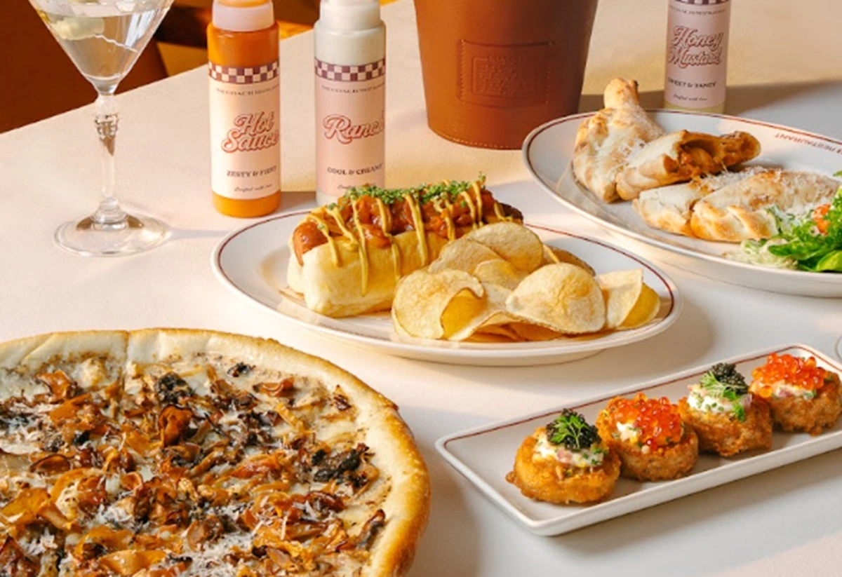Makanan khas New York di COACH Restaurant